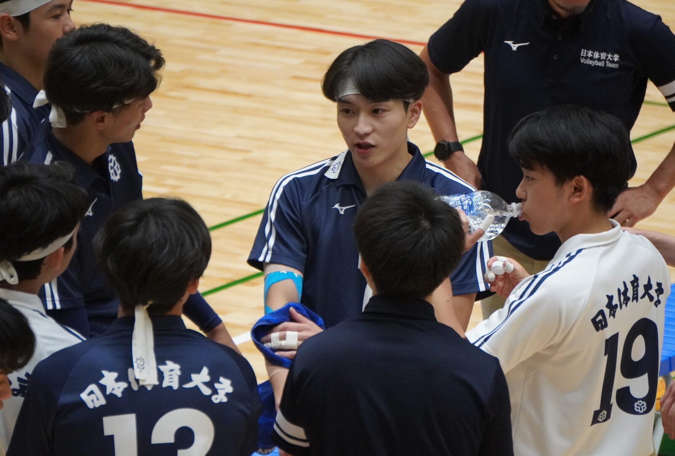 お部屋紹介！ - 日本体育大学 男子バレーボール部