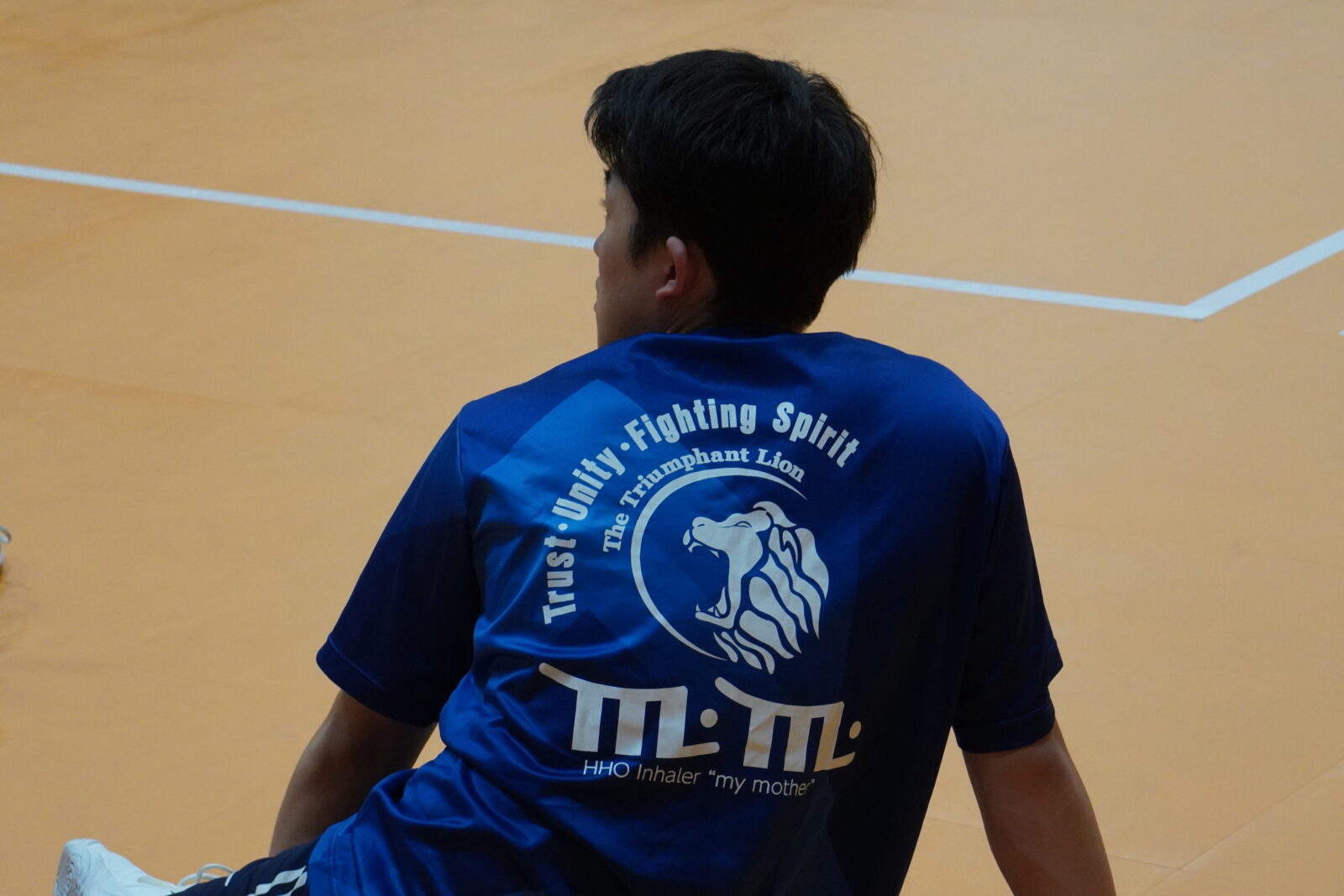 日本体育大学 バレーボール部 ウィンドブレーカー 移動着 NSSU 日本体育大学 バレーボール部 ウィンドブレーカー 移動着 NSSU